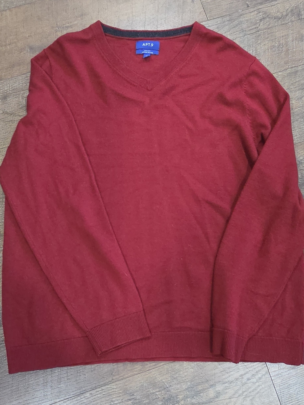 Apt. 9 Men's Deep Red V-Neck Sweater